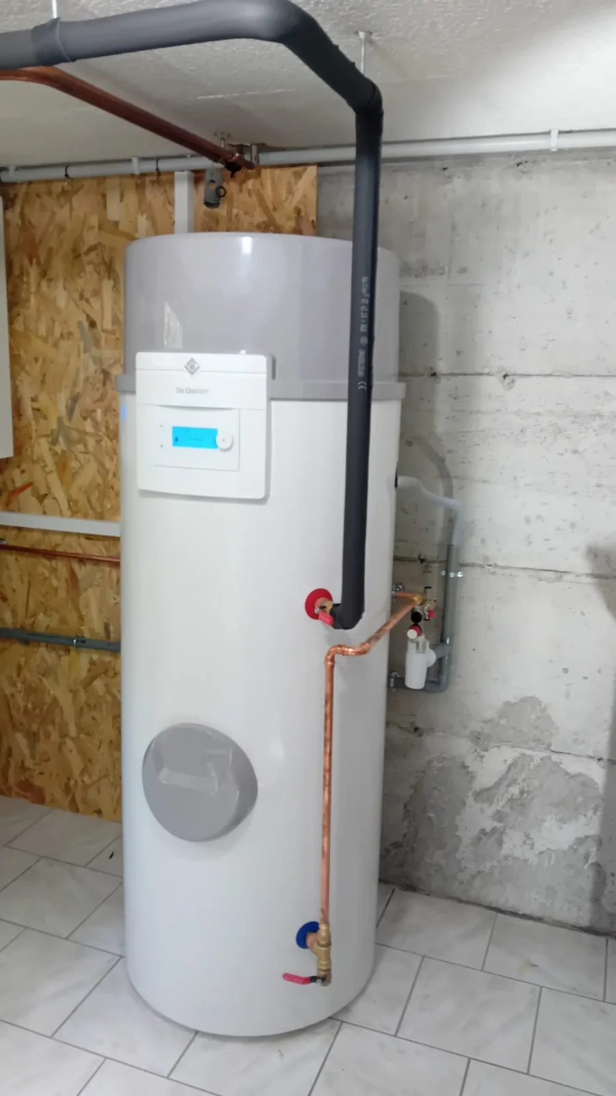 Ballon thermodynamique pour l'eau chaude sanitaire, installé par Rexer Energies chez notre client à Achenheim (Bas-Rhin) en Septembre 2026.