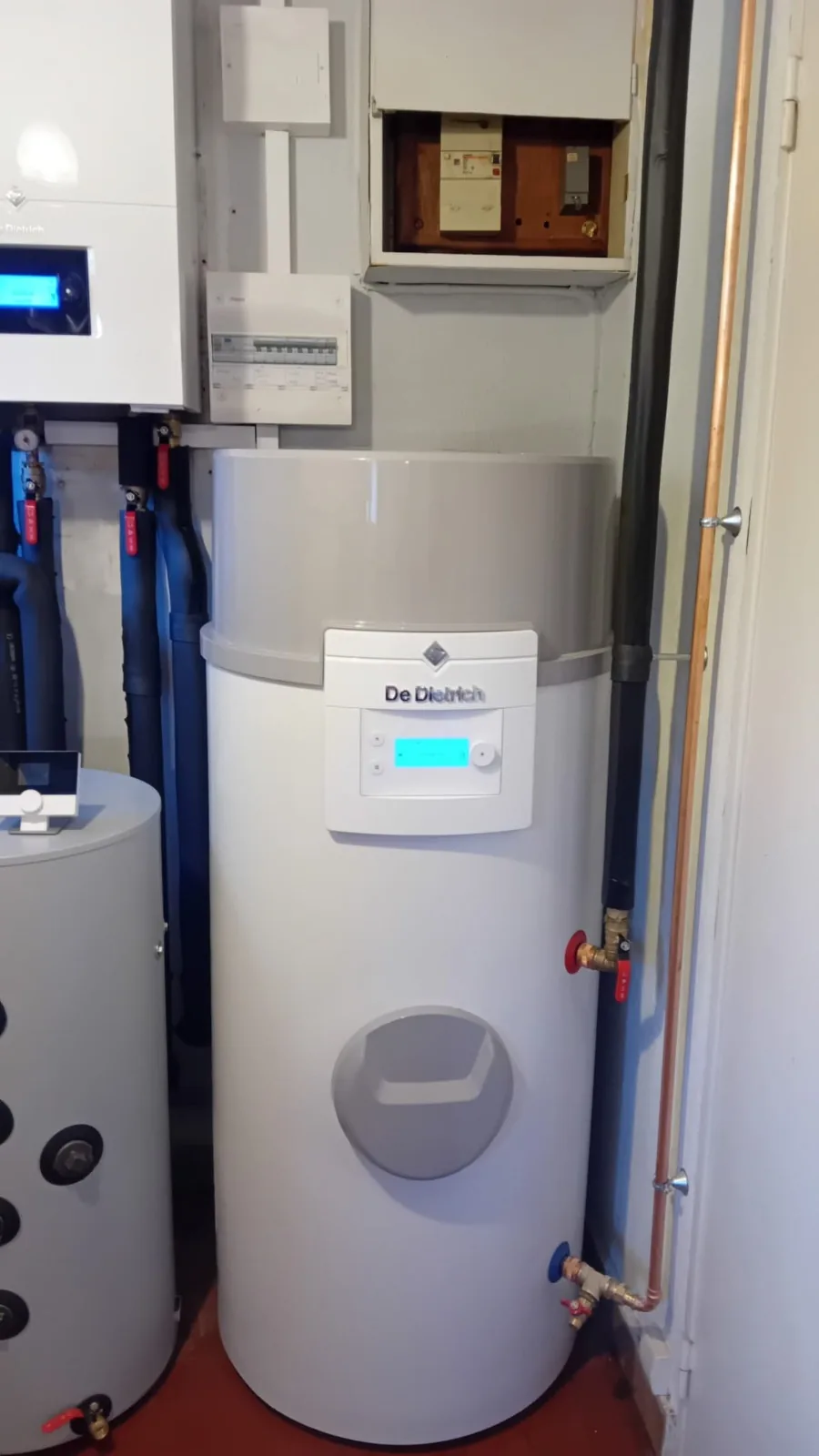 Ballon thermodynamique De Dietrich pour l'eau chaude sanitaire, installé le 10 Septembre 2026 chez nos clients à Montsauche-les-Settons (Nièvre).