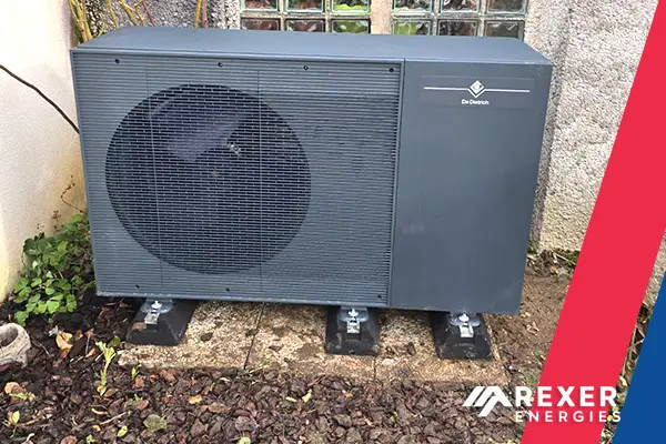 Installation d'une pompe à chaleur air-eau Alezio M de Dietrich combinée à une ECS Thermador le 25 Novembre 2025