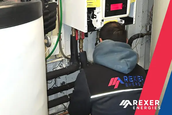 Installation d'une pompe à chaleur air-eau Alezio M de Dietrich combinée à une ECS Thermador le 25 Novembre 2025