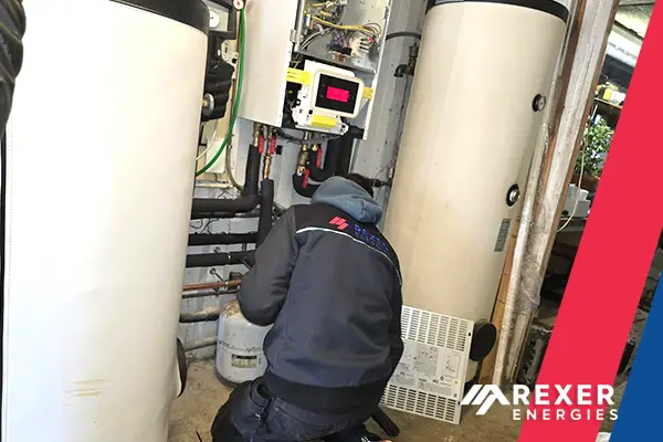 Installation d'une pompe à chaleur air-eau Alezio M de Dietrich combinée à une ECS Thermador le 25 Novembre 2025