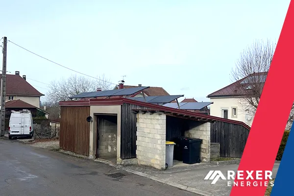 Installation de panneaux solaires photovoltaïques pour notre client Éric GUIGNARD. Une installation qui conclut l'année 2025 pour Rexer Energies. Photo du 18 Décembre 2025