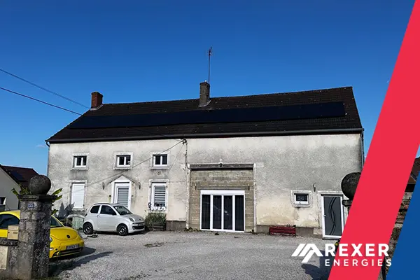 Photo de la nouvelle installation à Villers-les-pots chez Thibault. Merci infiniment de nous avoir confié votre projet photovoltaïque solaire. Une pose signée Rexer Energies le 02 Mai 2025 - Photo de
