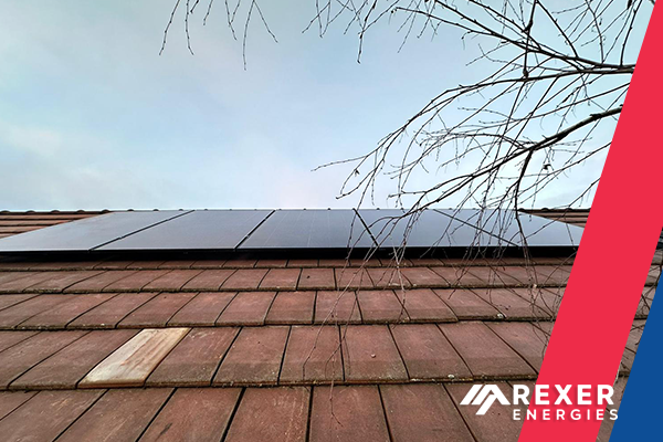 Client Aurélien pour une installation à Meuilley le 09 12 2024 - Une superbe Installation Photovoltaïque solaire  avec des panneaux Dualsun 500 par Rexer Energies