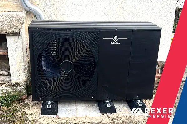 Installation d'une pompe à chaleur air-eau Alezio M de Dietrich le 15 Decembre 2025