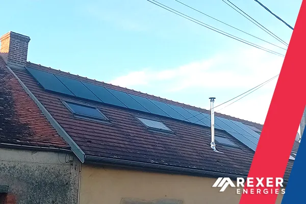 Une installation de panneaux solaires Dualsun pour une puissance nominale de 10 kWc pour Yann et sa famille dans la jolie commune de Meilly sur Rouvres le 25/05/2026 - Photo 1