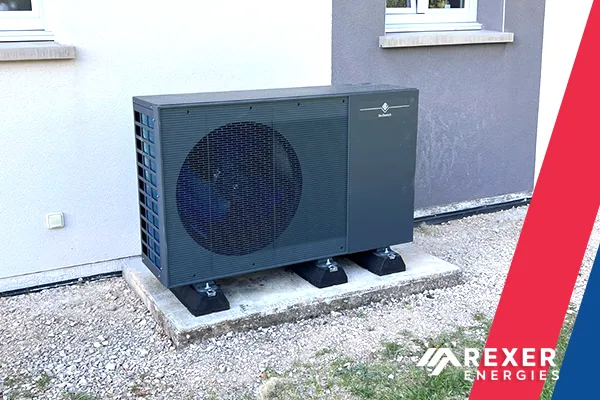Nouvelle installation d’une pompe à chaleur Air-Eau De Dietrich Alezio M R290 avec kit bi-zone chez notre client Laurent à Damprichard, une jolie commune du Doubs (Bourgogne Franche Comté). Merci à Laurent pour sa confiance et bravo à nos techniciens pour cette réalisation soignée, performante et économe en énergie. Installation réalisée le 08 Juin 2026 - Photo n°1 Nouvelle installation d’une pompe à chaleur Air-Eau De Dietrich Alezio M R290 avec kit bi-zone chez notre client Laurent à Damprichard, une jolie commune du Doubs (Bourgogne Franche Comté). Merci à Laurent pour sa confiance et bravo à nos techniciens pour cette réalisation soignée, performante et économe en énergie. Installation réalisée le 08 Juin 2026 - Photo n°1