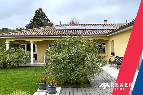 Photo n°2 de notre première installation à Sancé (Saône-et-Loire) chez notre client Bruno. Merci à nos poseurs Rexer Energies pour ce beau travail. 