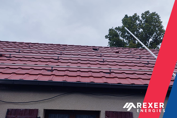 Nous terminons ce mois de Septembre 2024 avec une petite installation photovoltaïque chez Christine dans le département d'Ouroux-sur-Saone. Merci pour votre confiance Christine. Une belle installation signée Rexer Energies