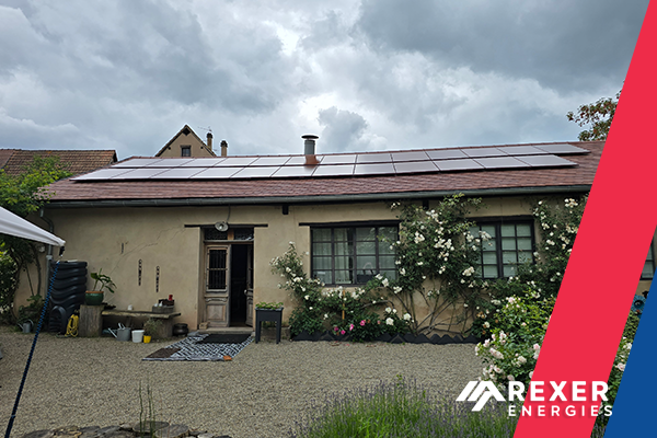 INSTALLATION D’UN KIT PHOTOVOLTAÏQUE DE 25 PANNEAUX ROUGES 350WC POUR UN TOTAL DE 8,75 KWC + 16 MICRO-ONDULEURS IQ8+ ENPHASE CHEZ NOTRE CLIENTE ALSACE MOSELLE OBERNAI 31 MAI 2024 - PHOTO NUMERO 3/3 - PHOTO PRISE PAR FREDERIC REXER